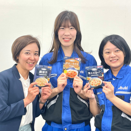 要介護者においしい！食べたい！と思ってもらえるような介護食を目指した「まんぷく日和」の開発の裏側を紹介します。