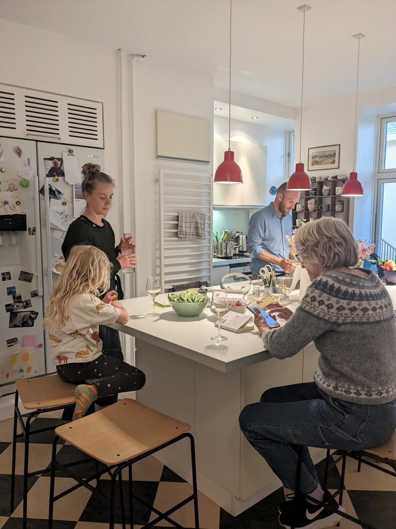 北欧、デンマークのコペンハーゲンの集合住宅に暮らす友人ヨナスの家のキッチン